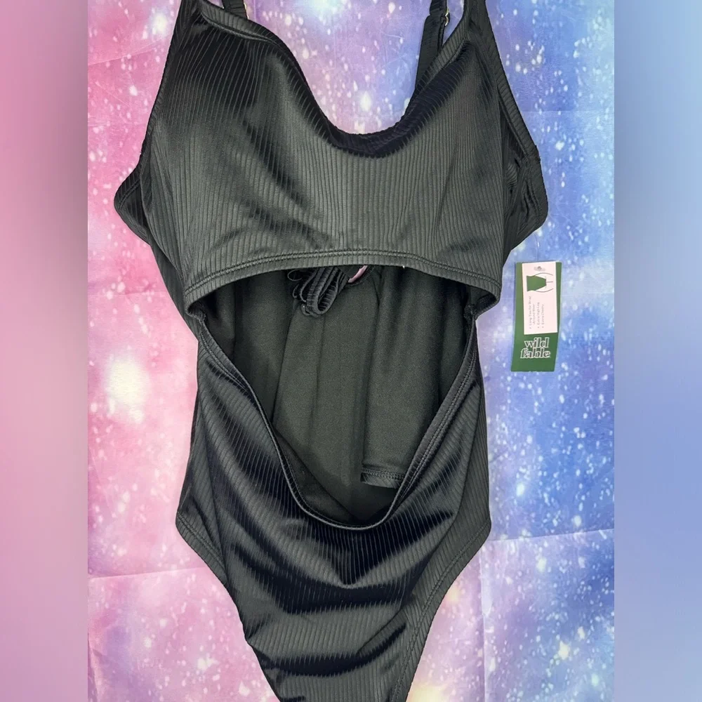 New Wild fable cutout one piece swimsuit 🛍